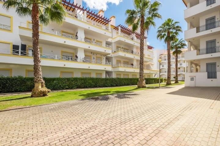 Apartment Alfarmar - Pool, Beach Only A Few Minutes Away Albufeira Exterior photo