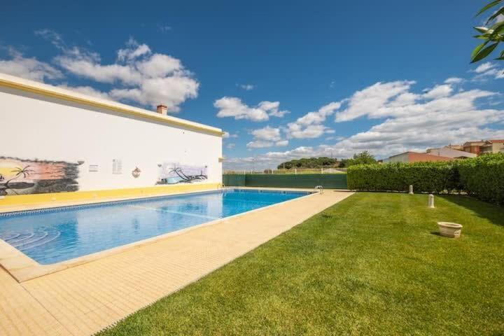Apartment Alfarmar - Pool, Beach Only A Few Minutes Away Albufeira Exterior photo